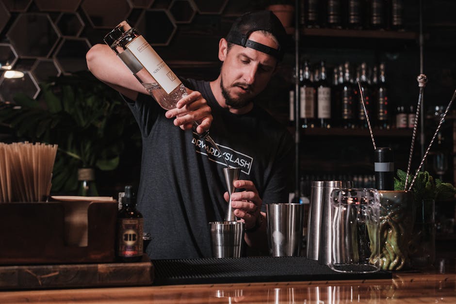 Cocktail Strainer - what is a mixologist